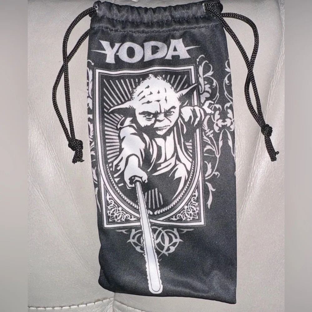 Star Wars black and white Yoda sunglasses bag